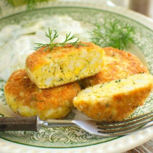 Kotlety jajeczne ze szczypiorkiem