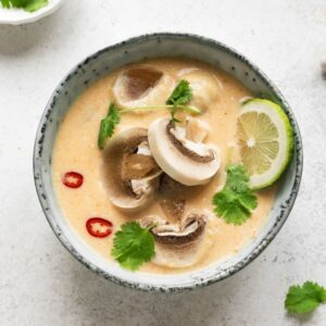 Zupa tajska tom kha z tofu