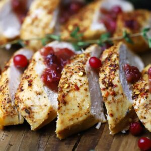 Indyk w sosie żurawinowym