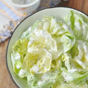 Sałata masłowa na śmietanie