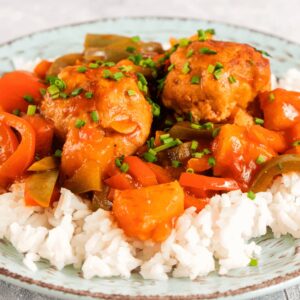 Drobiowe klopsiki w stylu hawajskim