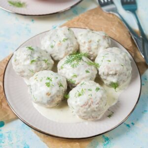 Pulpeciki w sosie koperkowym