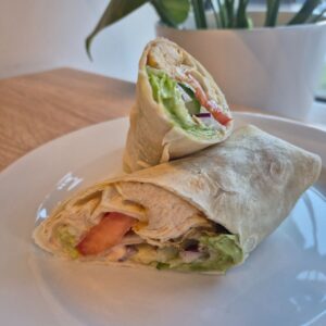 Tortilla z kurczakiem grillowanym i warzywami