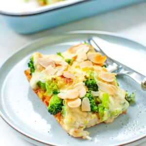 Ryba w sosie maślanym z brokułem