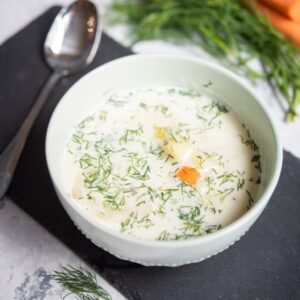 Zupa koperkowa z lanym ciastem