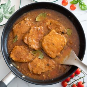 Schab w sosie pieczeniowym