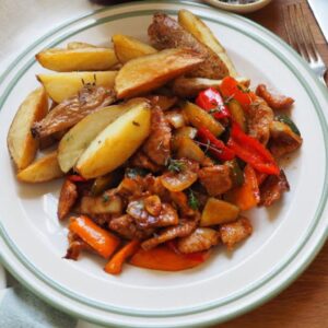 Wieprzowina smażona z warzywami