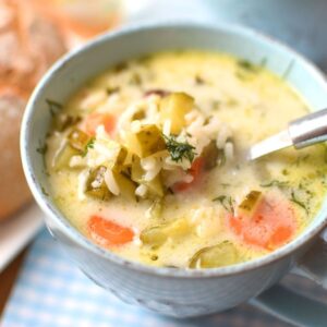 Zupa ogórkowa z ryżem