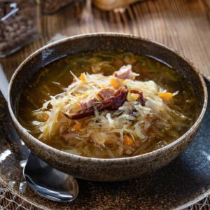 Kapuśniak z młodej kapusty