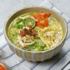Zupa indonezyjska z kurczakiem