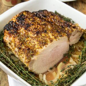 Schab pieczony w sosie musztardowo miodowym