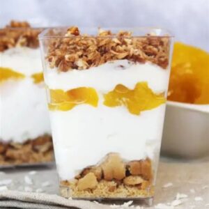 Serniczek z brzoskwiniami